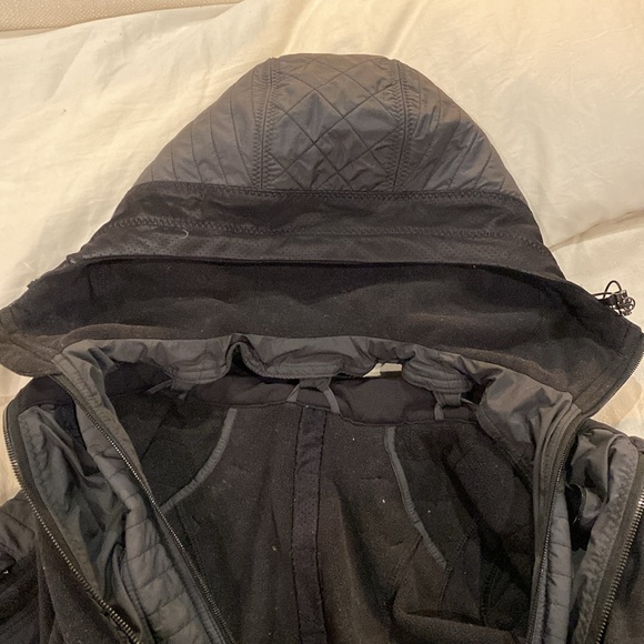Lululemon multi way fleece jacket. 4 - Picture 9 of 10